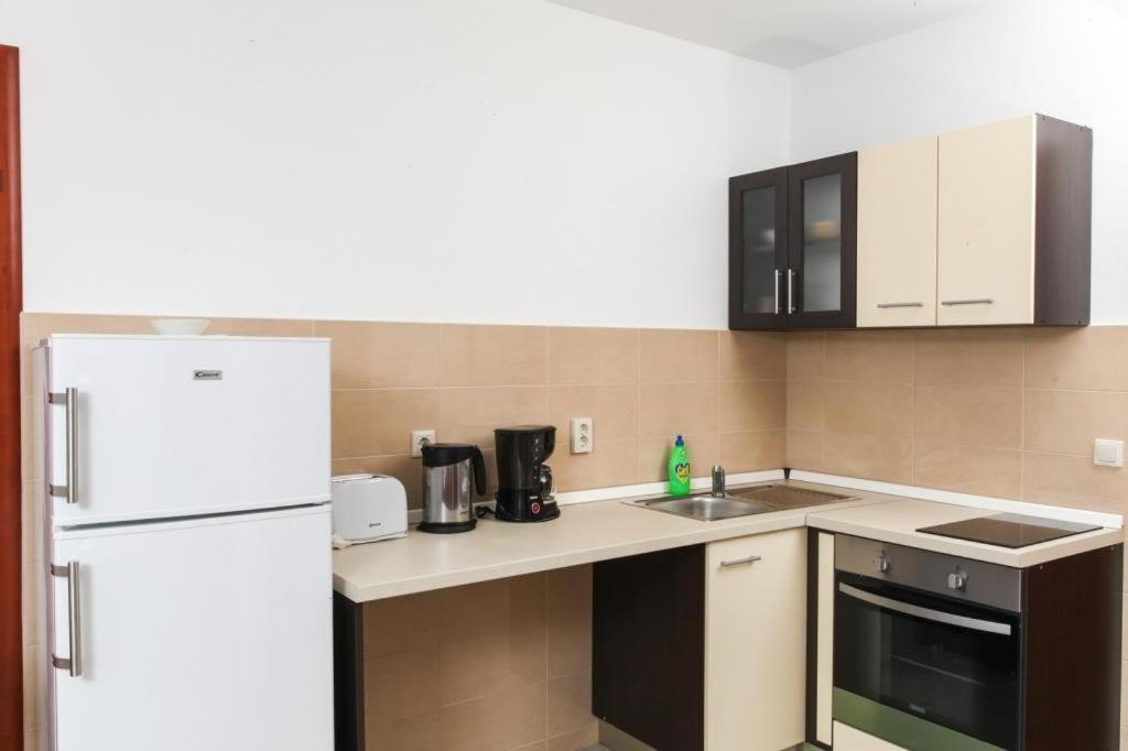 Apartments Ana 로푸드 외부 사진